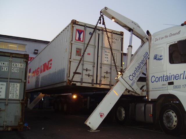 container_lift_01